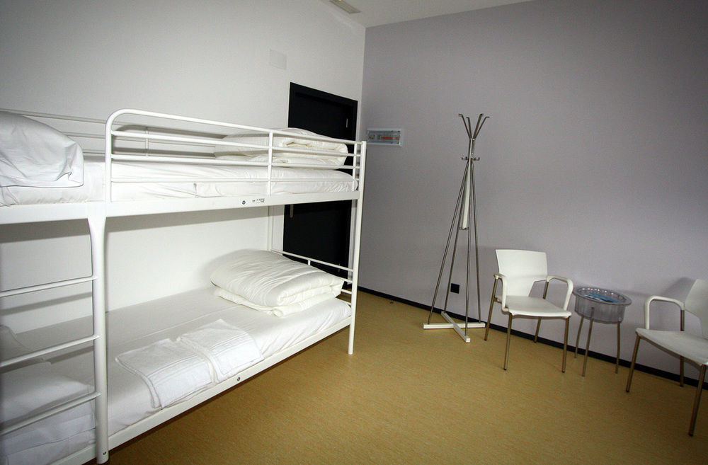 Kaps Hostel Виго Екстериор снимка
